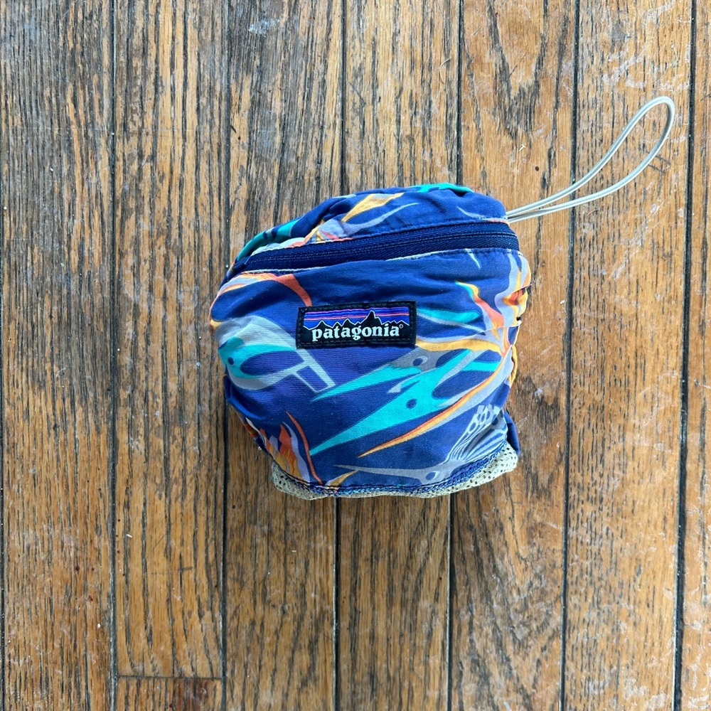 Patagonia Men's Wavefarer Board Shorts in "Bird of Paradise"